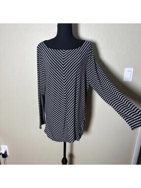 Chevron Stripe Rayon Tunic Top Flowy Long Sleeve Black Gray J.Jill Wearever
